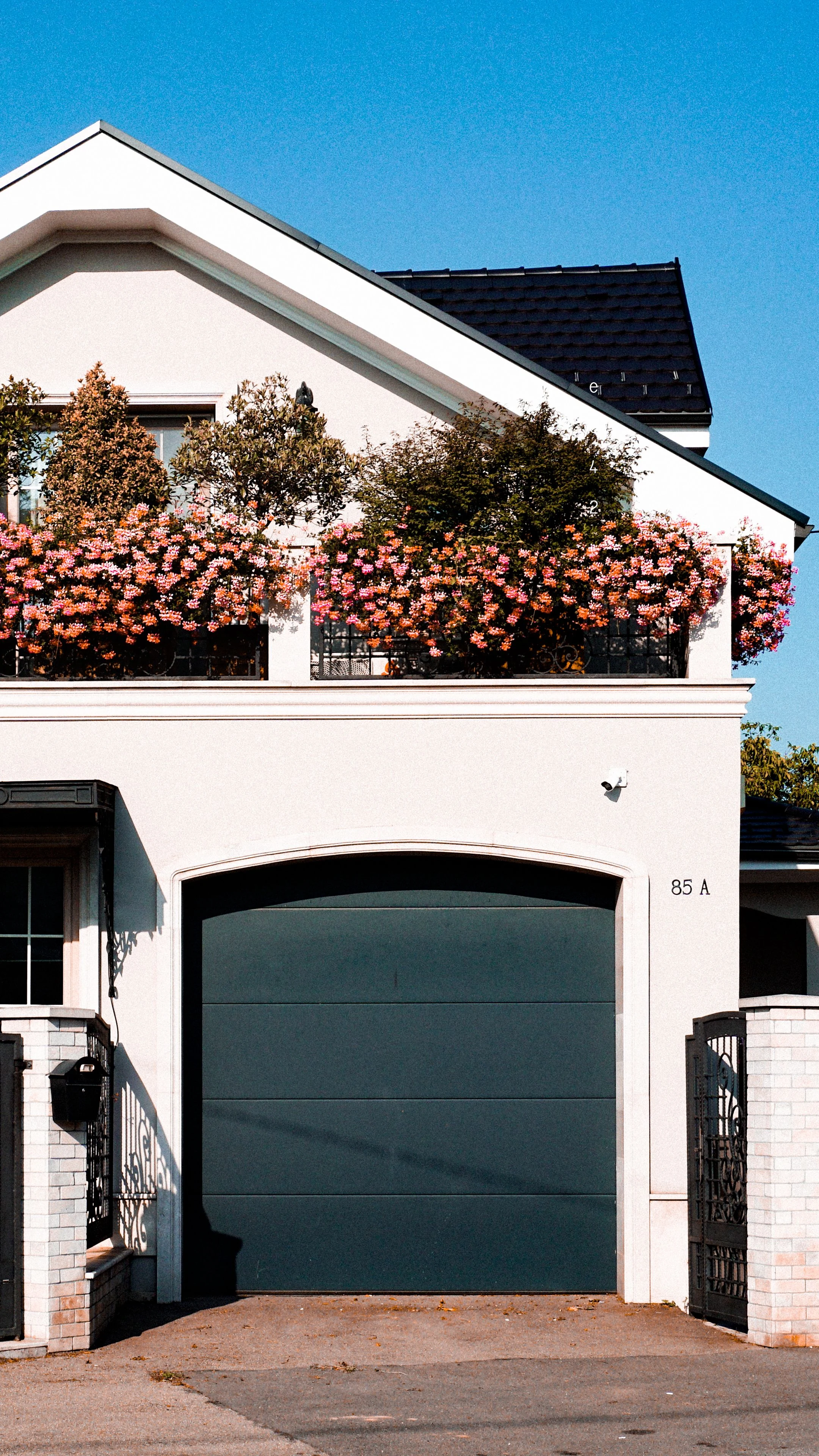 Residential garage door in Arlington